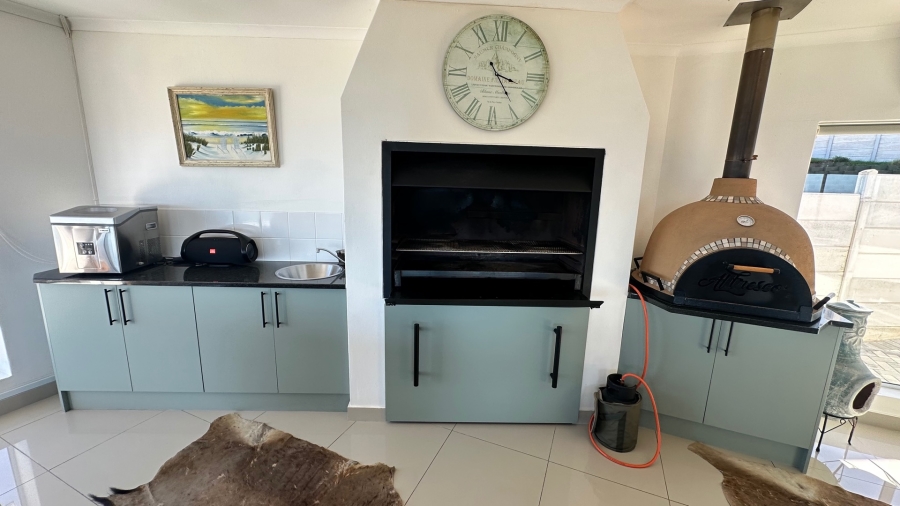 5 Bedroom Property for Sale in Dana Bay Western Cape